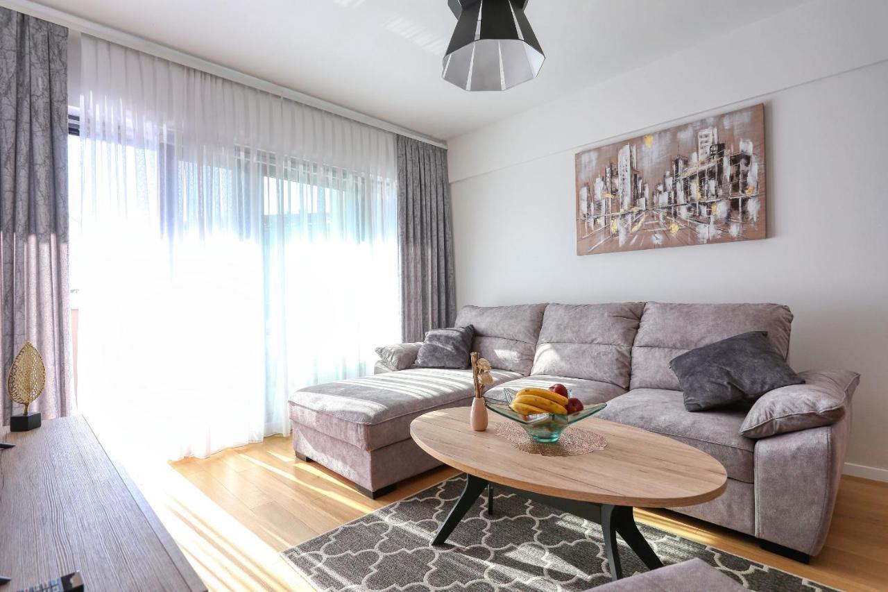 Apartments Perla With Free Parking Zadar Exterior photo