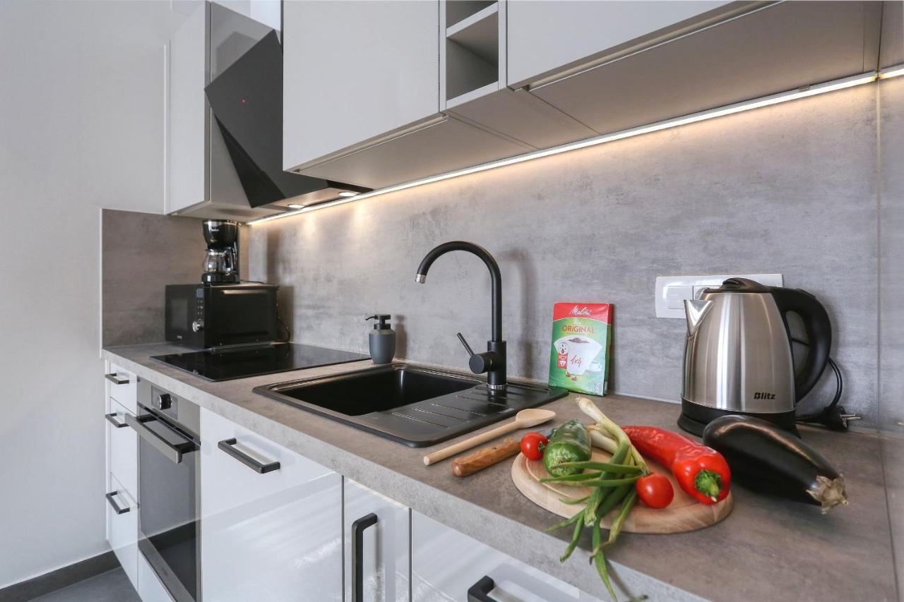 Apartments Perla With Free Parking Zadar Exterior photo
