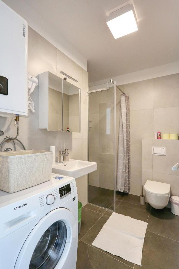 Apartments Perla With Free Parking Zadar Exterior photo