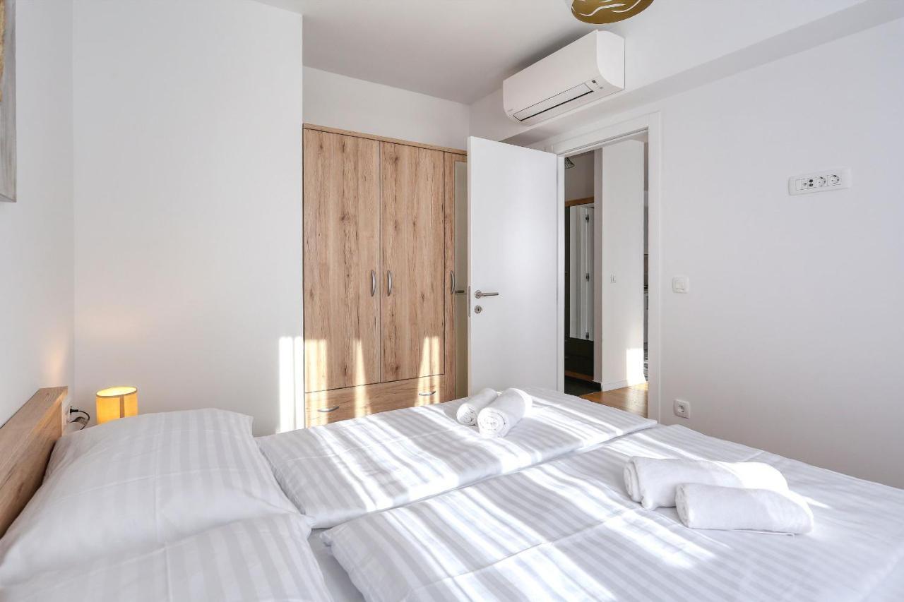 Apartments Perla With Free Parking Zadar Exterior photo
