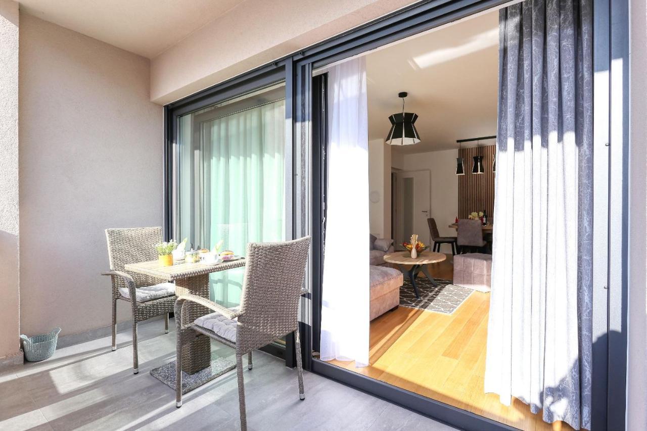 Apartments Perla With Free Parking Zadar Exterior photo