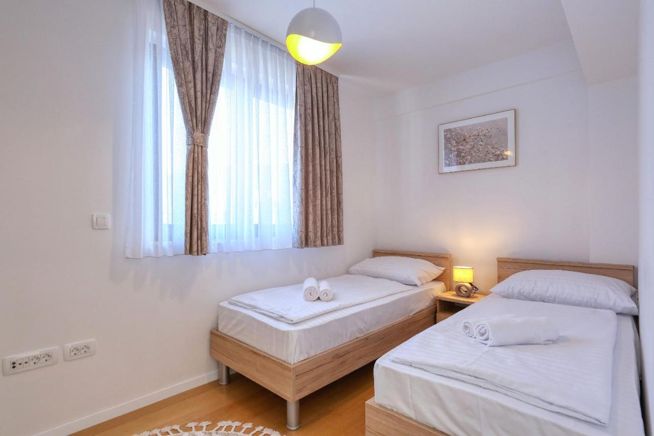 Apartments Perla With Free Parking Zadar Exterior photo